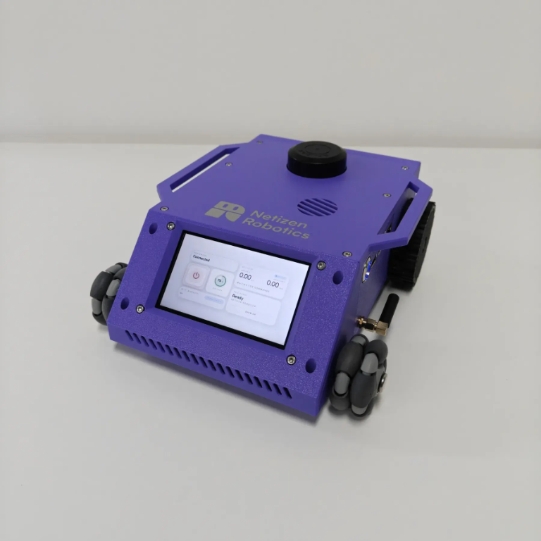 Auron 3D-printable robot by Netizen Robotics